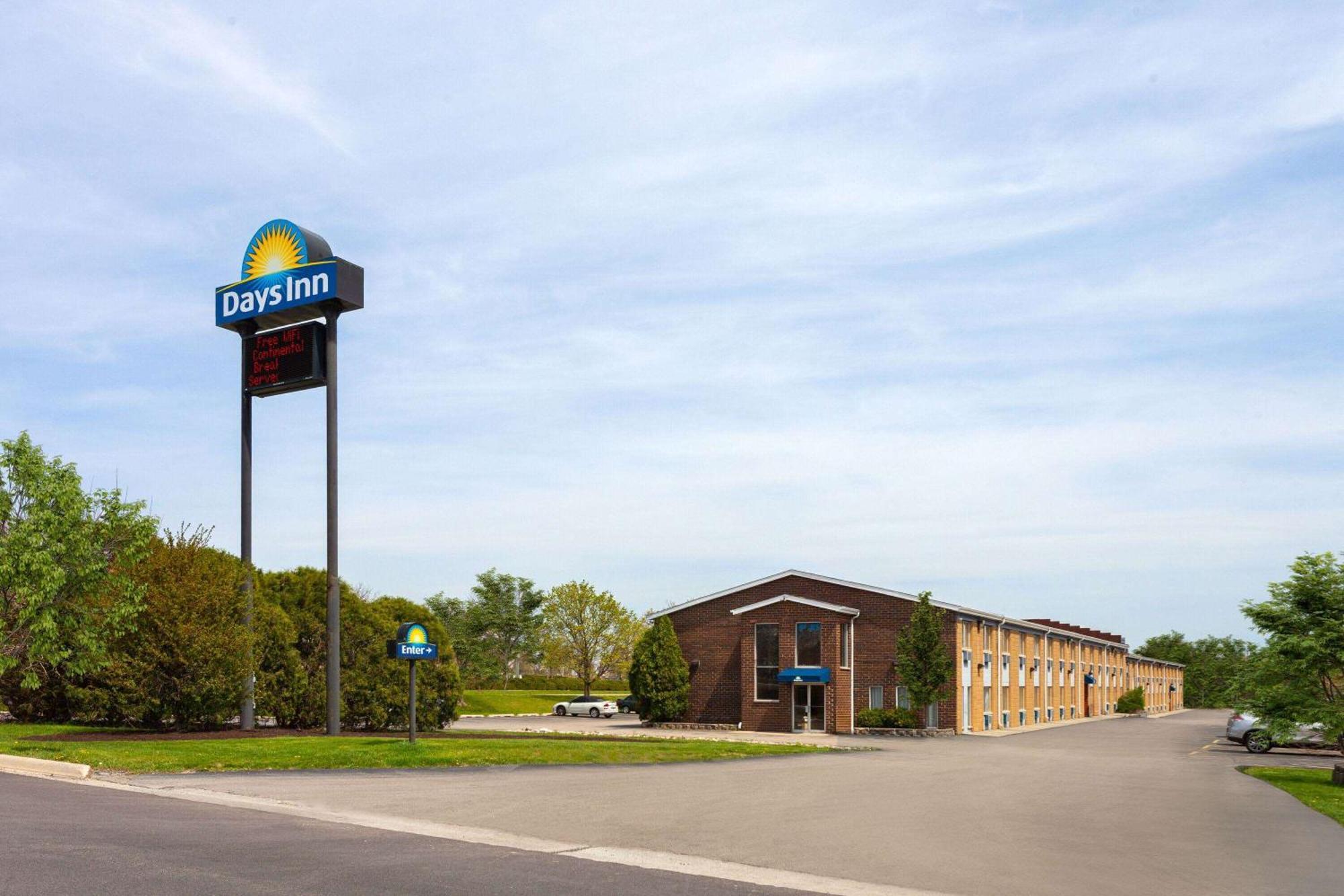 Days Inn By Wyndham Rockford I-90 Casino District Buitenkant foto